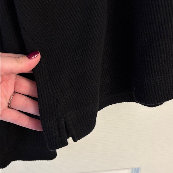 Cropped Cozy Top - Picture 5 of 6